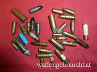 Konvolut Sammlerpatronen für Faustfeuerwaffen, 30 Stück, als Patronensammler- „Starter- Kit“