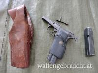 Griffstück einer FN Browning High Power, vermutlich Gendarmerie, inkl. Sickinger Holster, Reservemagazin