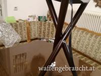 Parforce Dreibein-Ansitzstuhl mit Metallspitzen und Leder-Trageriemen