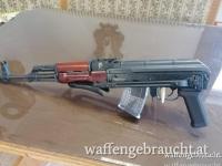 AK47s im Kaliber 7,62x39mm mit Klappschaft