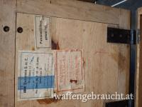 Patronen Kasten 1938. Guter Zustand. Ungeziefer frei behandelt. Schwere massive Kiste.