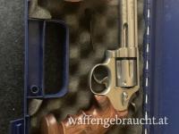 Smith & Wesson 617-1 Target Champion