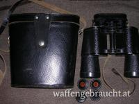 Fernglas 1 mit schwarzem Köcher