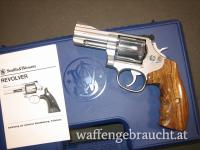 Smith & Wesson 686-3 , .357 Magnum , Security Special , 3 Zoll Lauflänge , Edelholzgriff