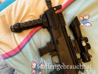 Halbautomatische Waffe neu