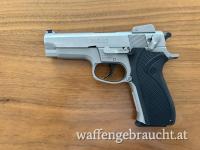 Smith & Wesson