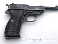 Sehr schöne P38 9 mm Para (aus dem 2. Weltkrieg) mit Holster und Reservemagazin