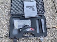 Walther PDP Koffer mit 18-schüssigem 9mm Luger-Magazin, wahlweise Alu- oder Plastikboden