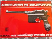 Buch Armee Pistolen und Revolver