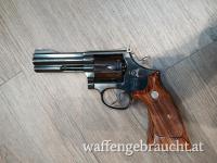 Revolver S&W 586, 4" .357 Mag.