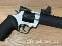 TAURUS RAGING HUNTER 44 MAG 6 3/4" BLACK DUO TONE