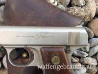 Pistole Ortgies im Kaliber 6,35 mm Br., matt werksvernickelt (extrem selten), Originaltasche - traumhafter Originalzustand!