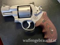 Smith & Wesson 627 PC