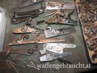 Riesen Konvolut Vorderlader u Steinschloss Teile