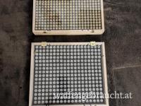 Set - 2 Munitionsvitrinen für 9 mm Para und 38. Spec für je 437 Patronen +191 cci 350 Primers