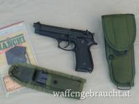 Beretta 92 FS mit original zugehörigen Holster