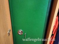 Waffenschrank massiv für 9 Langfeuerwaffen