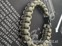 Paracord Survival Armband - Outdoor / Camping - Olivgrün - Neuwertig