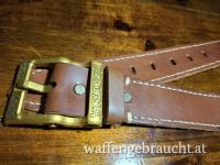 hangenähter Ledergürtel/Mass