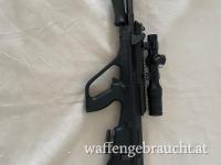 AUG top Zustand mit vierfach Rotlicht
